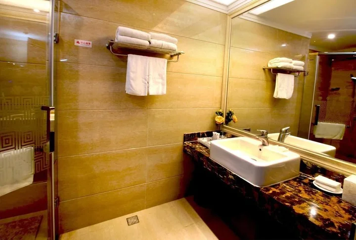 Наньнин: Taoyuan Hotel