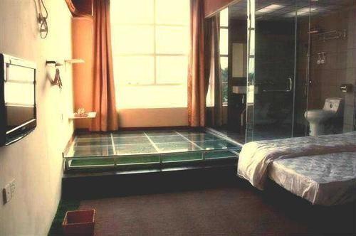 Цзиньюань: Sam Hotel