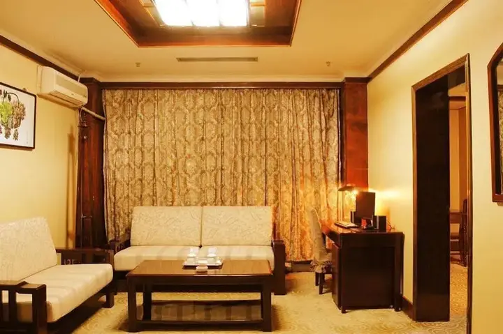 Баоцзи: Bai Yun Hotel