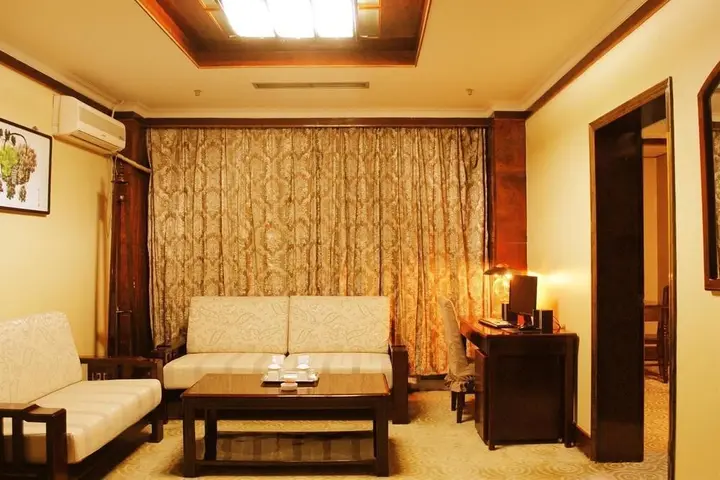 Баоцзи: Bai Yun Hotel