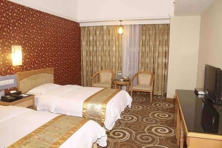 Фошань: 佛山金湖酒店