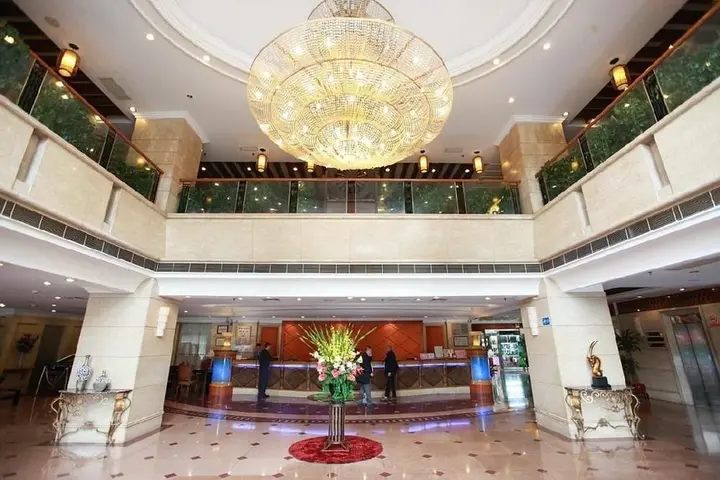 Фошань: 佛山金湖酒店