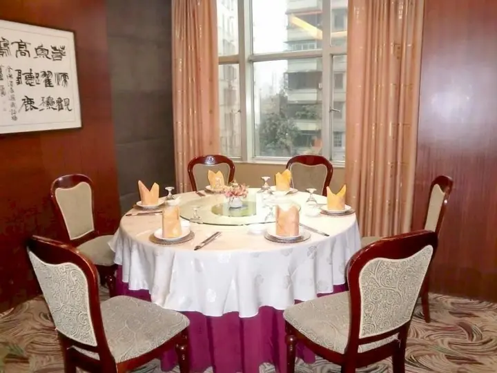 Фошань: 佛山金湖酒店