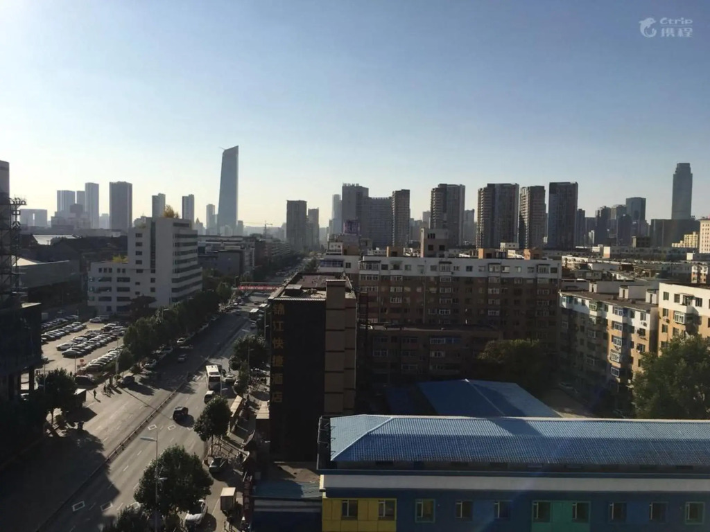 Шэньян: Motel168 Shenyang ZhongJie Street Inn