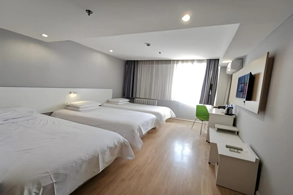 Шэньян: Motel168 Shenyang ZhongJie Street Inn