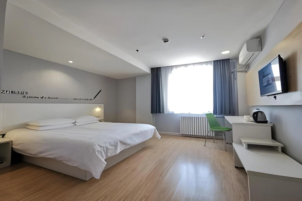 Шэньян: Motel168 Shenyang ZhongJie Street Inn