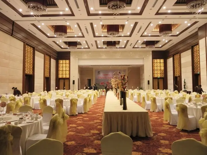 Лиаоченг: Liaocheng Arcadia International Hotspring Hotel