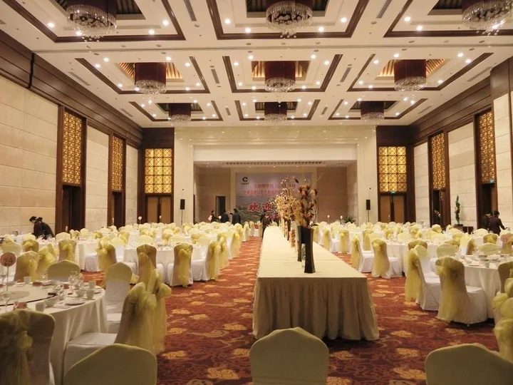Лиаоченг: Liaocheng Arcadia International Hotspring Hotel