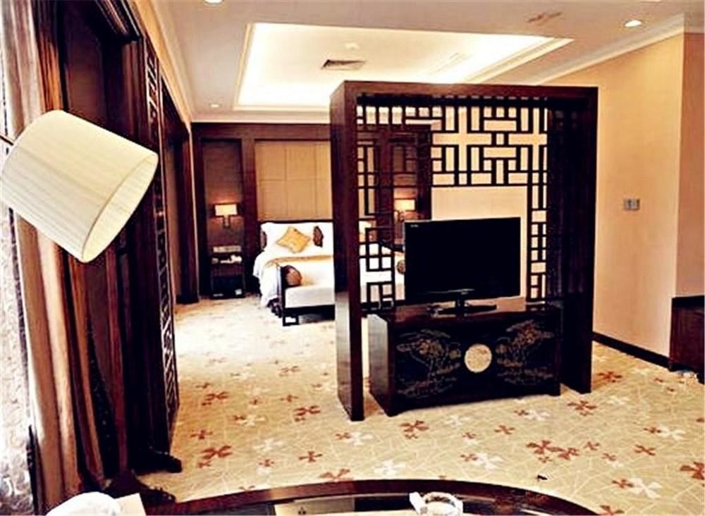 Лиаоченг: Liaocheng Arcadia International Hotspring Hotel