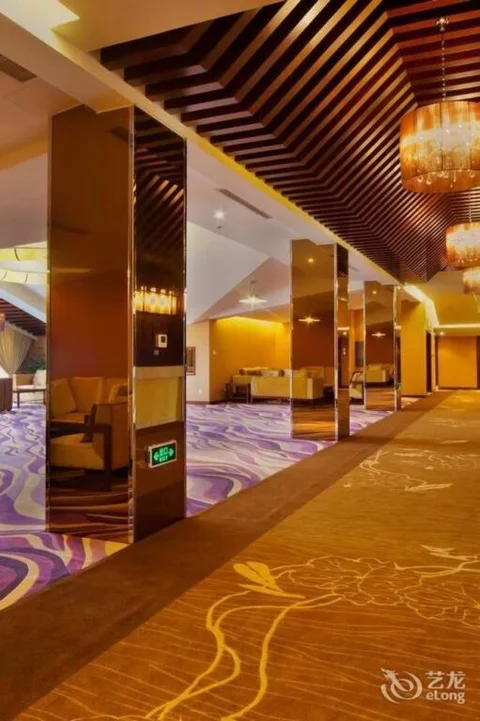 Лиаоченг: Liaocheng Arcadia International Hotspring Hotel