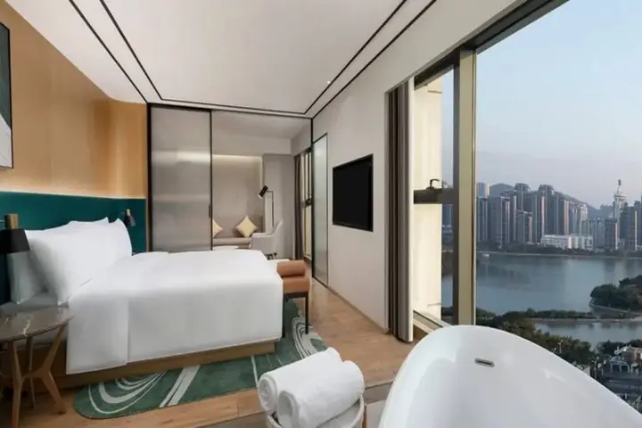 Сямынь: Hilton Garden Inn Xiamen Bailuzhou Park