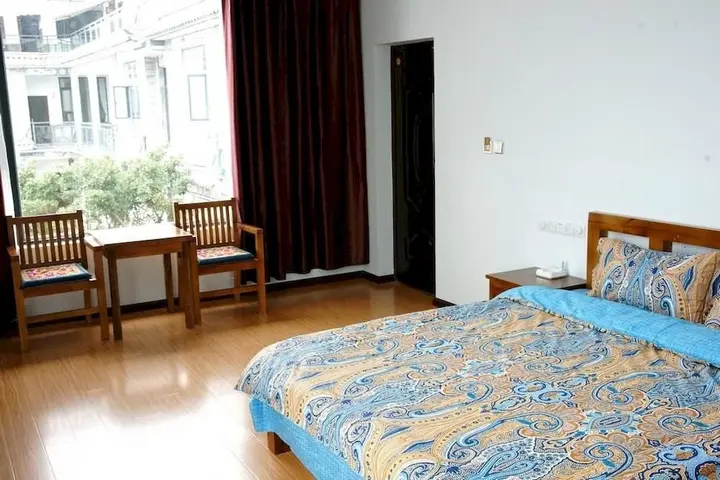 Дали: Dali Cityfall Inn