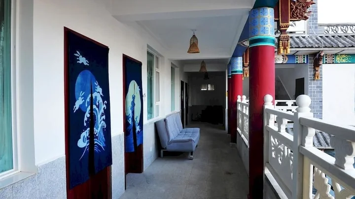 Дали: Dali Cityfall Inn