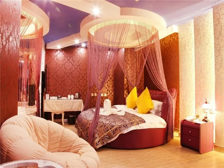 Чжэнчжоу: To Youth Themed Hotel