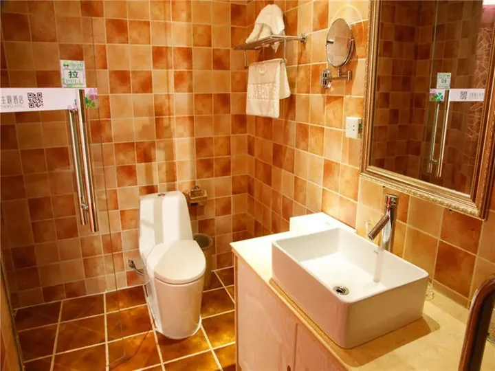 Чжэнчжоу: To Youth Themed Hotel