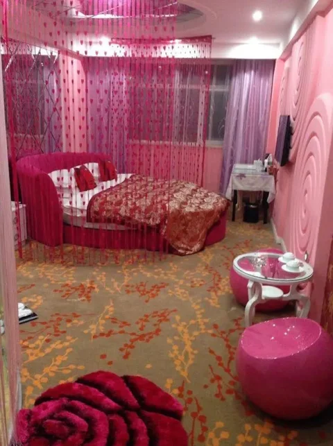 Чжэнчжоу: To Youth Themed Hotel
