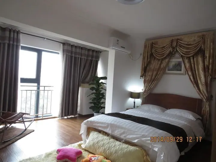Чунцин: River Bank Courtyard Theme Apartment- Chongqing