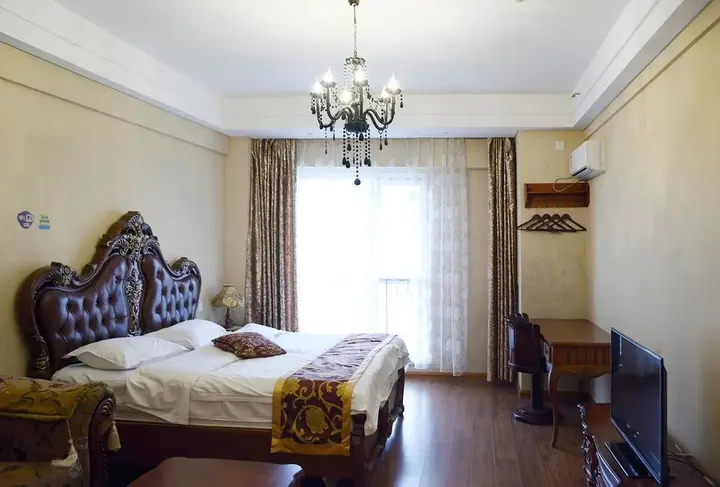 Далянь: Dalian Sea View Deluxe Apartment-wanda Plaza