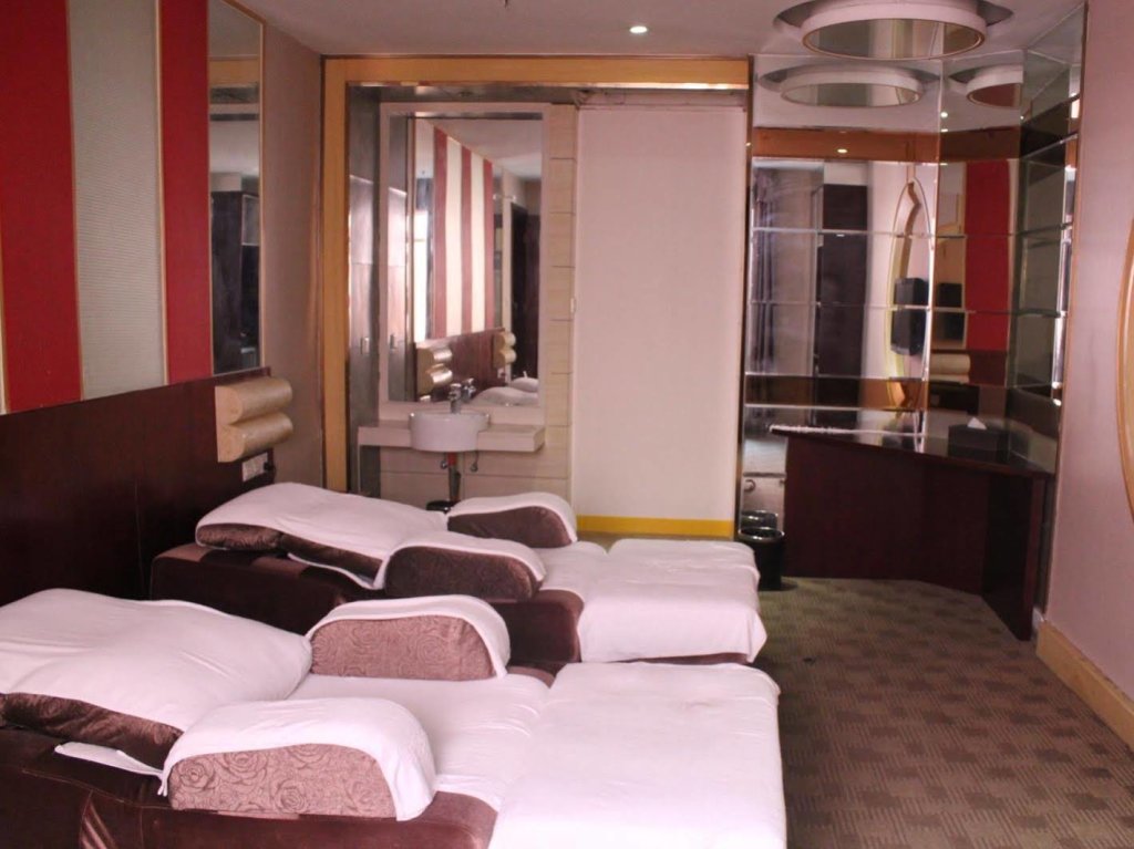 Фошань: Super 8 Hotel Foshan Shiwan Ceramics Mall Branch