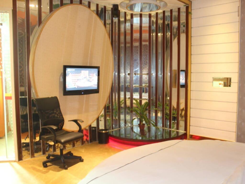 Фошань: Super 8 Hotel Foshan Shiwan Ceramics Mall Branch