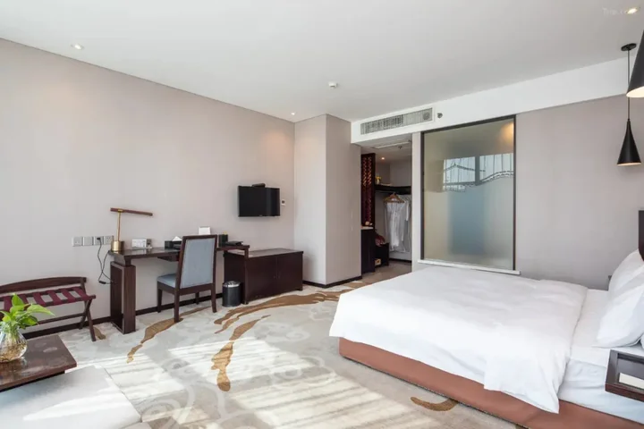 Чжэньцзян: Scholars Hotel (Zhenjiang City Government Sports Exhibition Center)