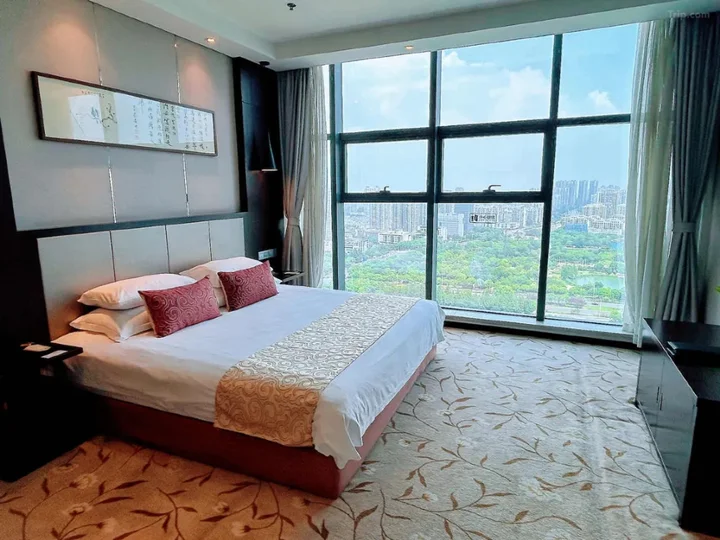 Чжэньцзян: Scholars Hotel (Zhenjiang City Government Sports Exhibition Center)