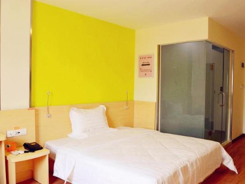 7Days Inn chain hotel (Dongguan Liaobu Walmart) — фото 4
