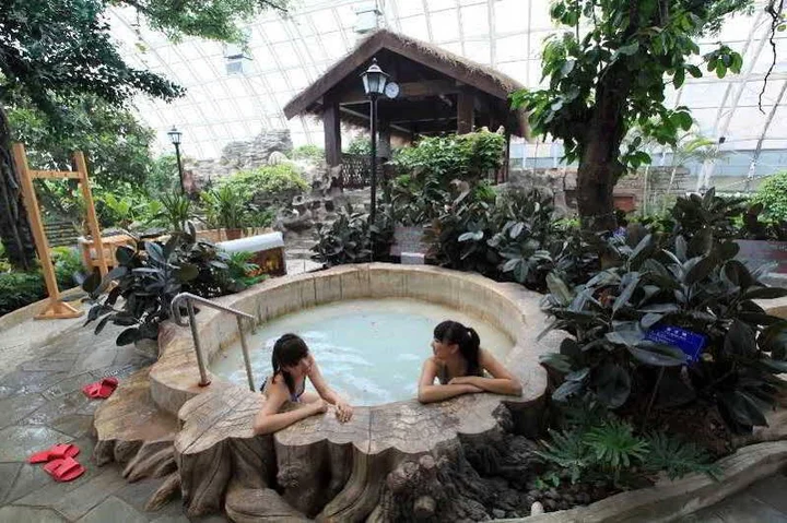 Цанчжоу: Grand New Century Spa Resort Cangzhou