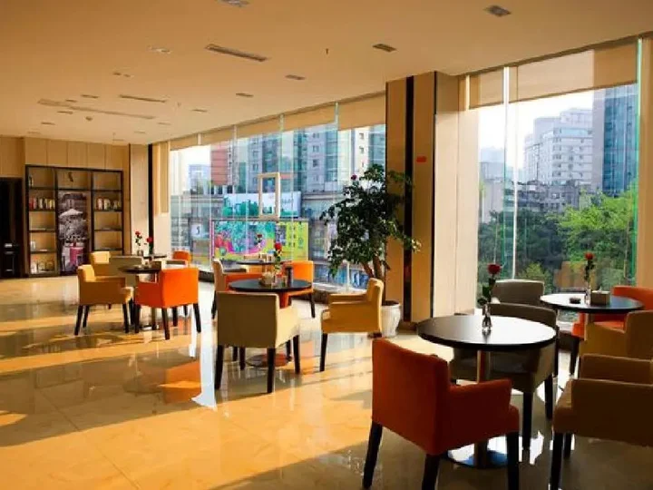 Чунцин: 7 Days Premium Hotel Chongqing Yangjiaping Pedestrian Street Centre Branch