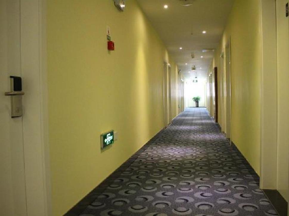 Чжэньцзян: 7 Days Inn Zhenjiang Jinshan Park Branch