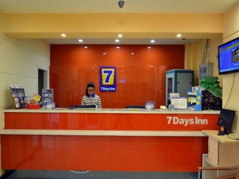 Чжэнчжоу: 7 Days Inn Zhengzhou Erqi Square Metro Station Branch