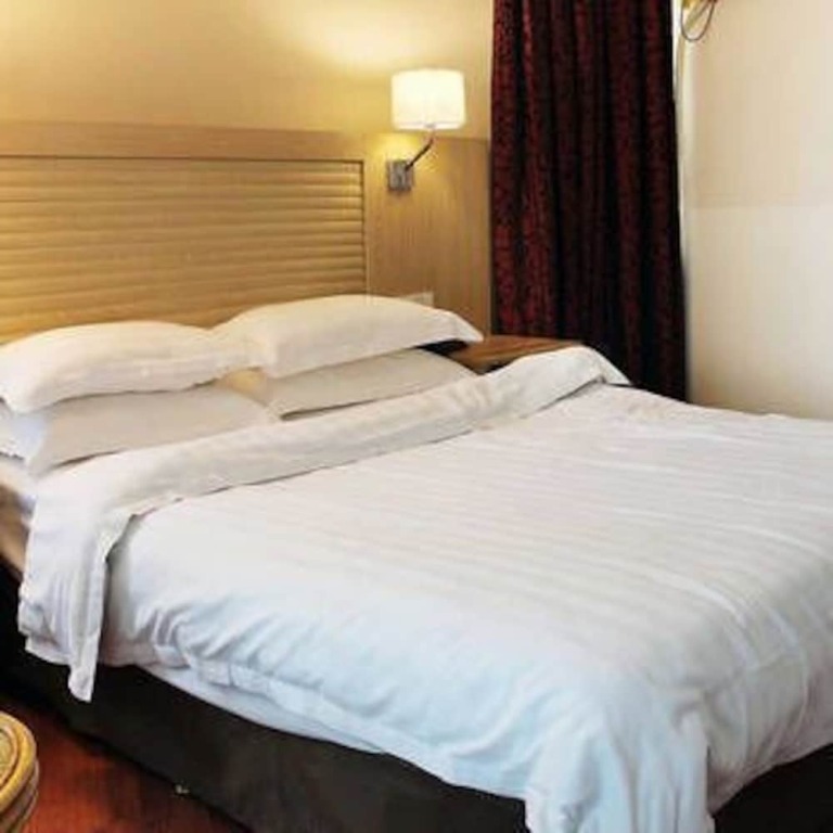 Цзиньюань: De li Business Hotel