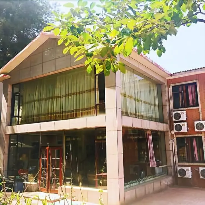 Далянь: 大懒虫青年客栈(大连星海店)