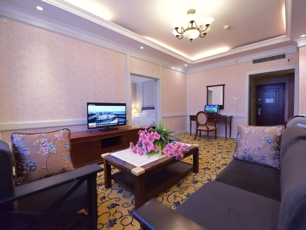 Гуйлинь: GreenTree Inn Guilin Train Station Business Hotel