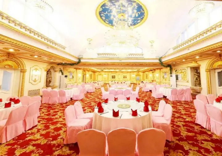 Харбин: Modern Hotel Harbin