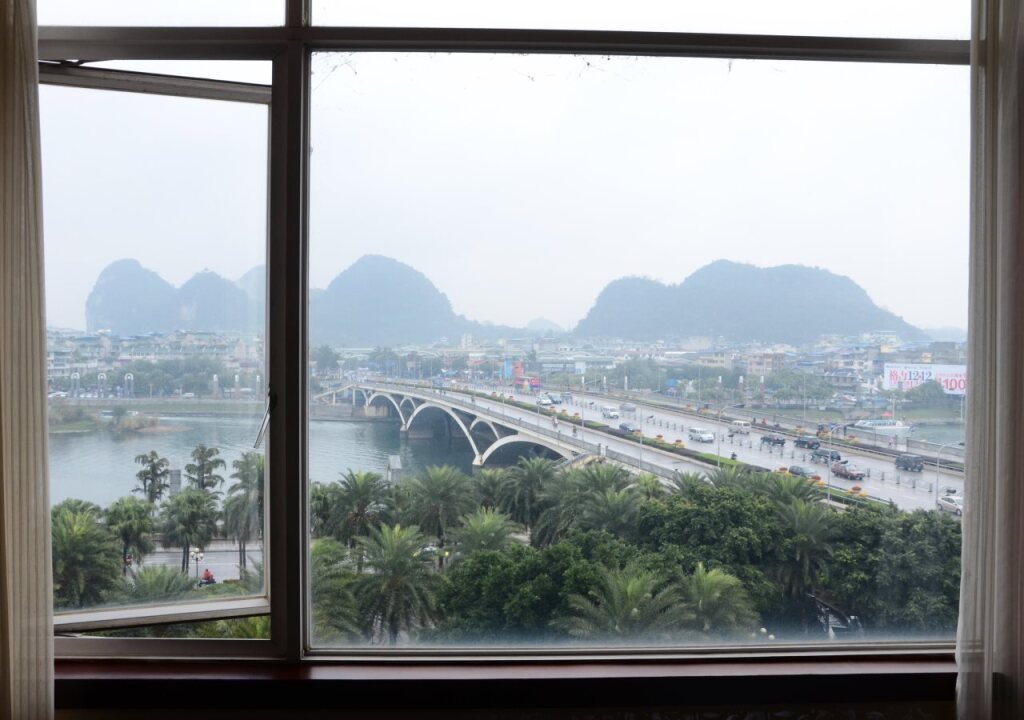 Гуйлинь: Guilin Parliz Commercial Hotel