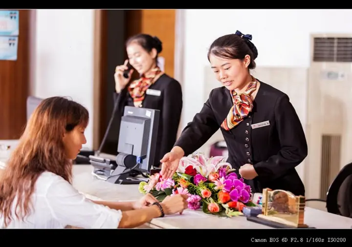 Санья: HNA Airport Express - Sanya