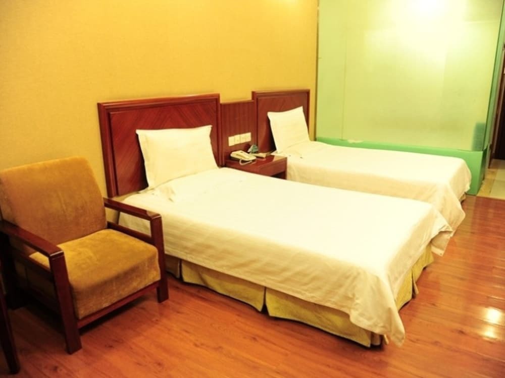 Аньцин: GreenTree Inn Tongling Yayuan