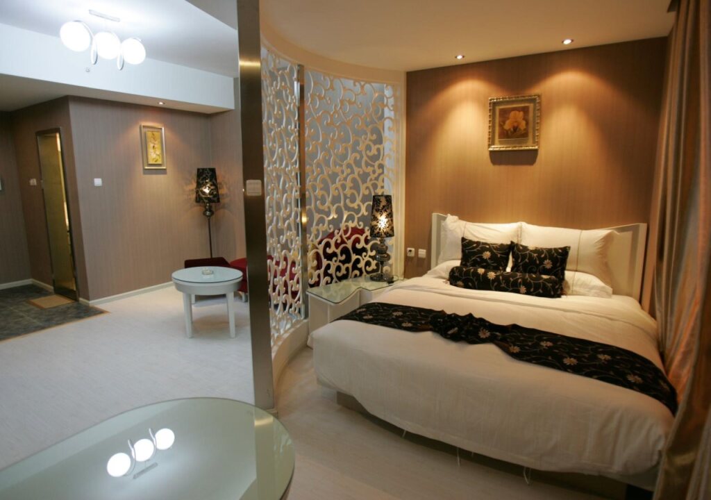 Куньмин: Qian Lv Chen Ginza Hotel