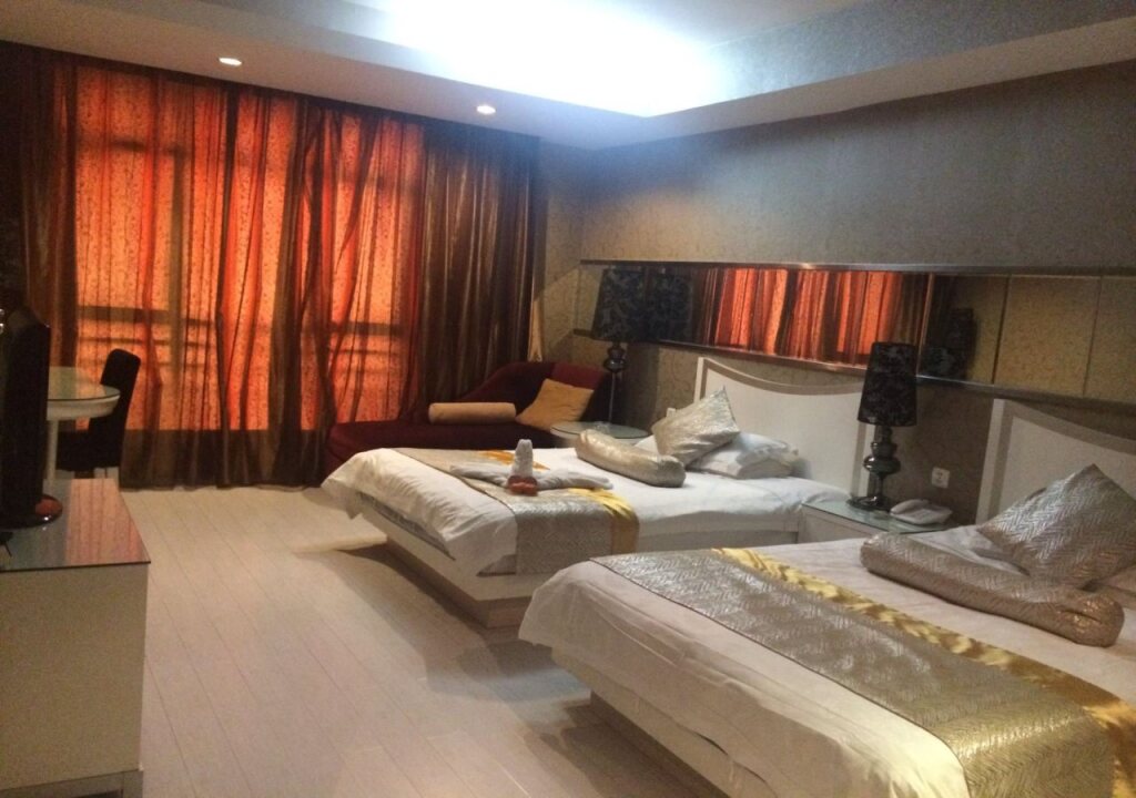 Куньмин: Qian Lv Chen Ginza Hotel