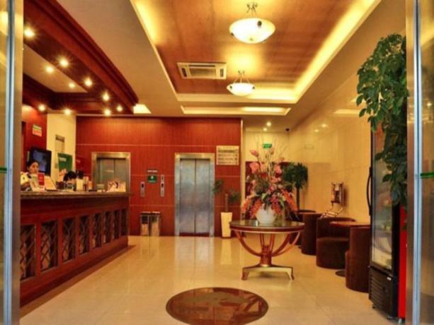 Наньтун: Greentree Inn Nangtong West Hao Road Express