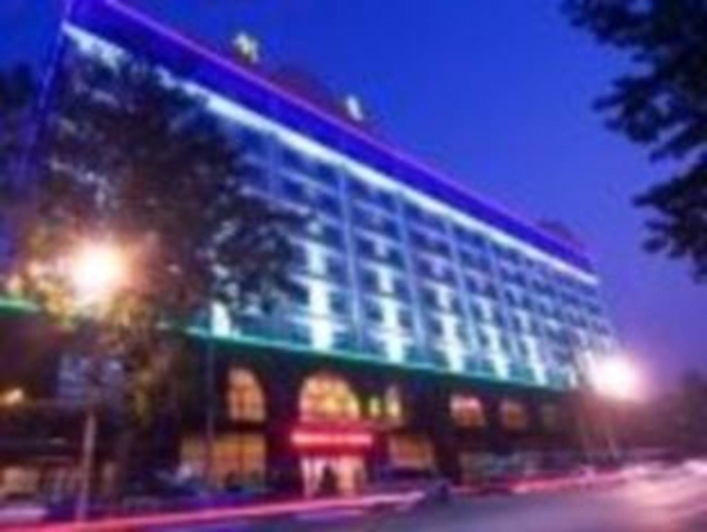 Ухань: Wuhan Creative Hotel (Gude Temple Airborne Forces Hospital)
