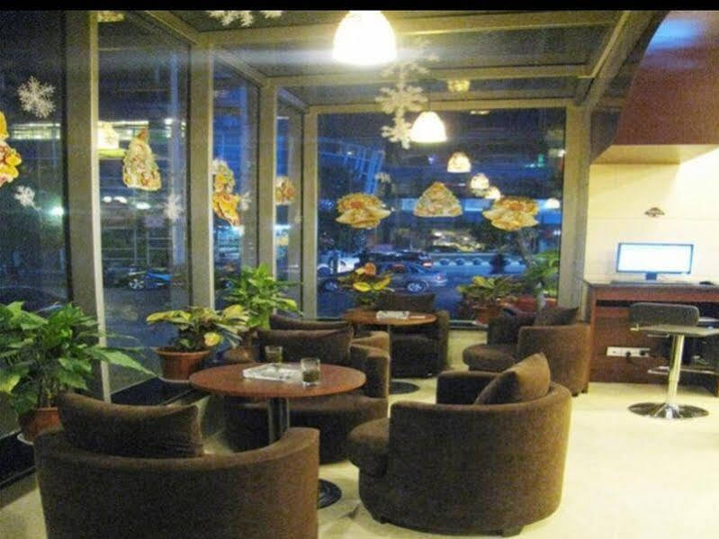 Чжэньцзян: GreenTree Inn YangZhou West KaiFa Road Baolong Square Express Hotel