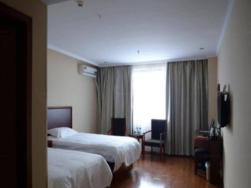 Green Tree Inn Jiangyin Middle Binjiang Road — фото 1