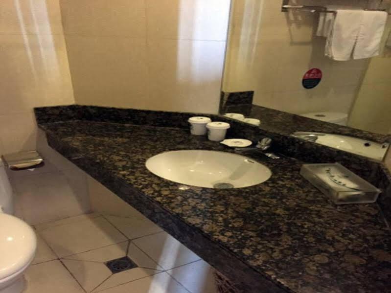 Уси: Green Tree Inn Jiangyin Middle Binjiang Road