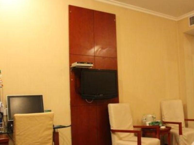 Цзинин: GreenTree Inn Jining Jianshe Road Hotel