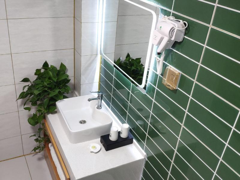 Цзинин: GreenTree Inn Jining Jianshe Road Hotel
