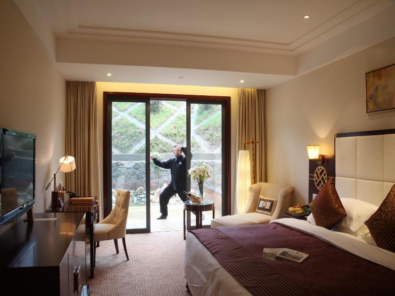Шиянь: Wudangshan Jianguo Hotel