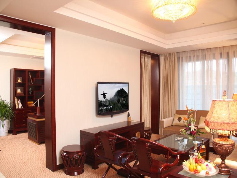 Шиянь: Wudangshan Jianguo Hotel