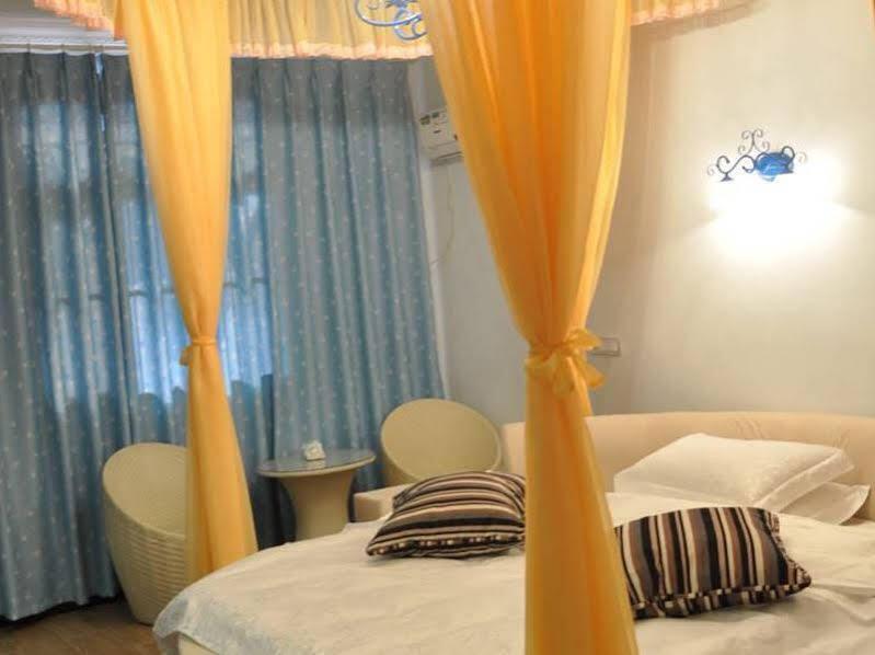 Цзясинь: Wuzhen Song House Inn